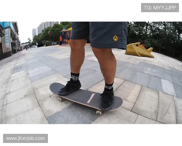 杭州滑板队的区域防守策略解析与滑板运动的未来发展探讨