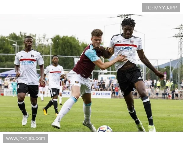 南安普顿主场迎战富勒姆争夺英超宝贵积分的激烈对决 南安普顿主场迎战富勒姆争夺英超宝贵积分的激烈对决