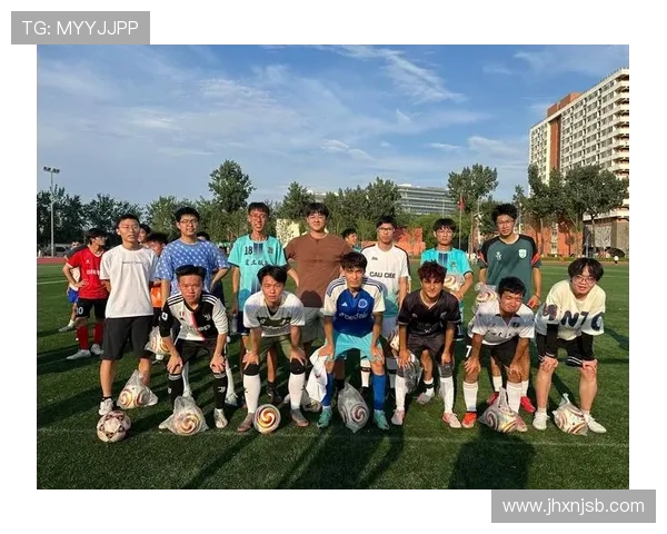 梦二队与中国队的激烈对决展现足球魅力与青春风采的精彩瞬间